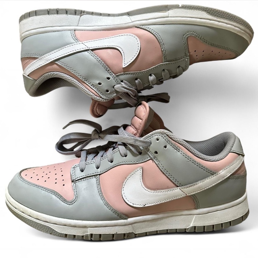 Nike dunk low women’s size 10 men’s 8.5